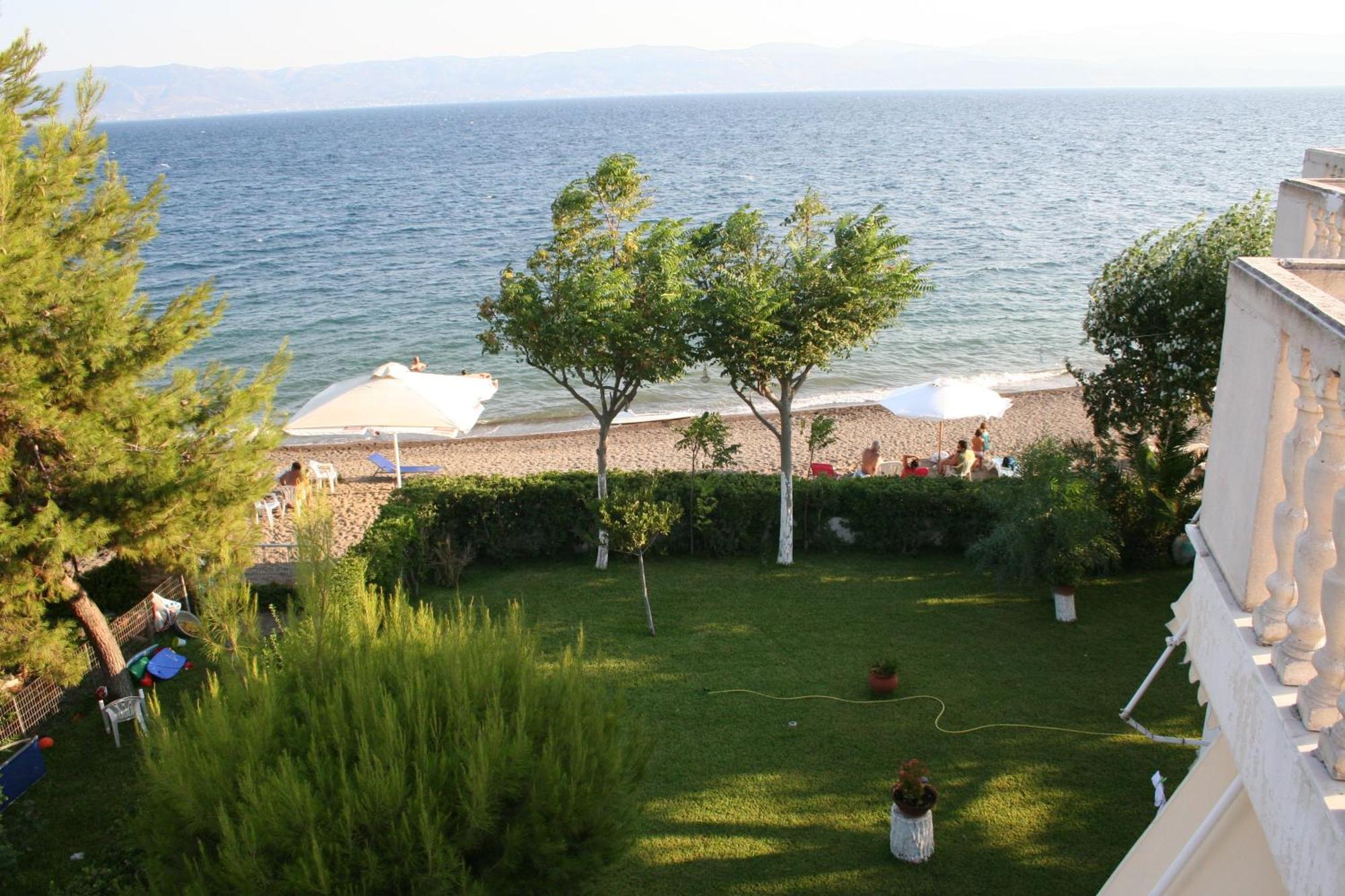 Posidonia Pension Amarynthos Eksteriør billede