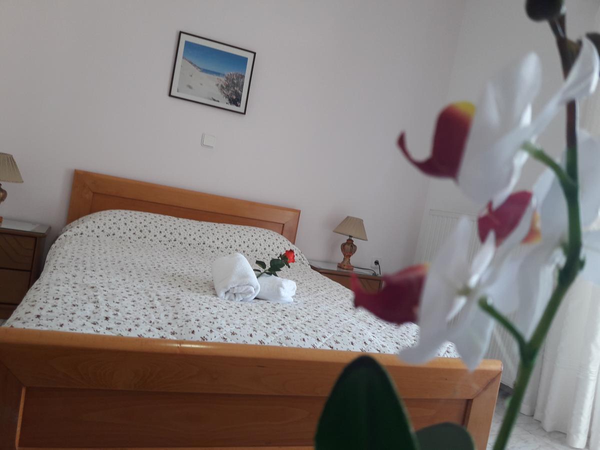 Posidonia Pension Amarynthos Eksteriør billede